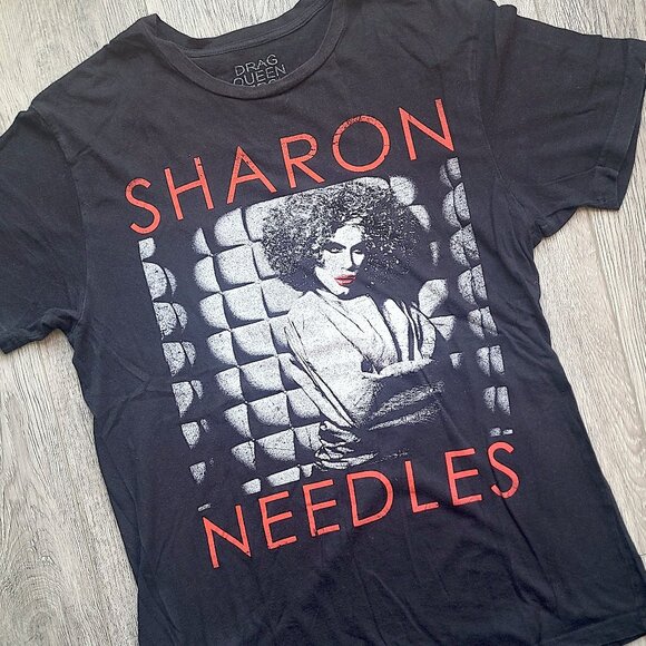 Sharon Needles black t-shirt by Drag Queen Merch, size M - Picture 1 of 8